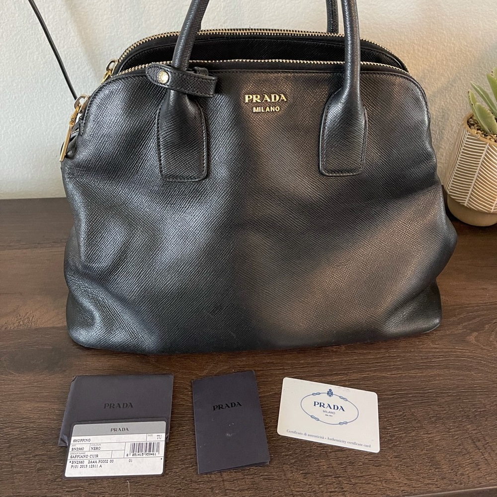 ✨ AUTHENTIC ✨Prada Saffiano Cuir Handbag 💥FREE SHIPPING💥